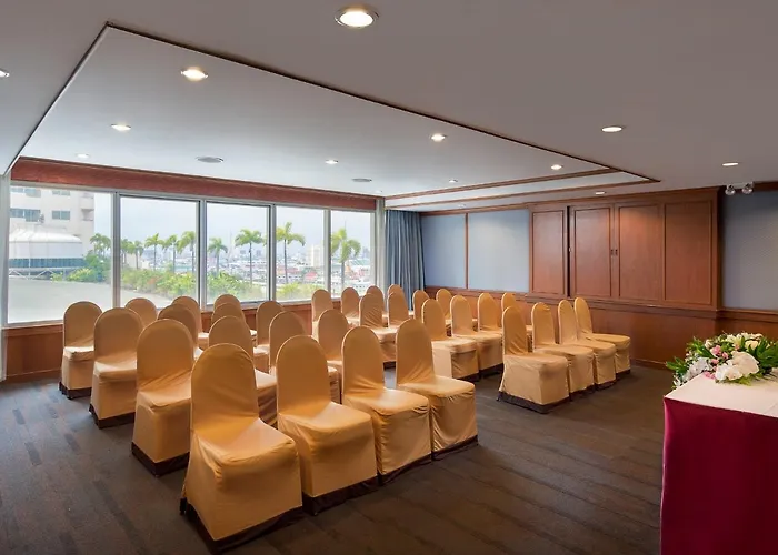Palace Hotel 4*