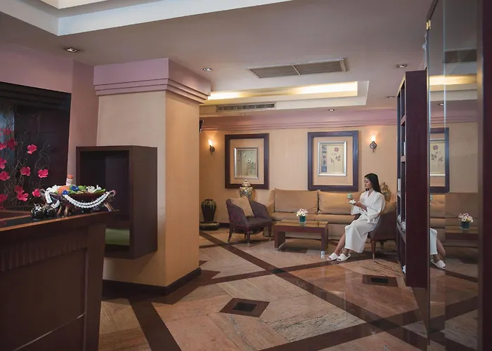 Palace 4*