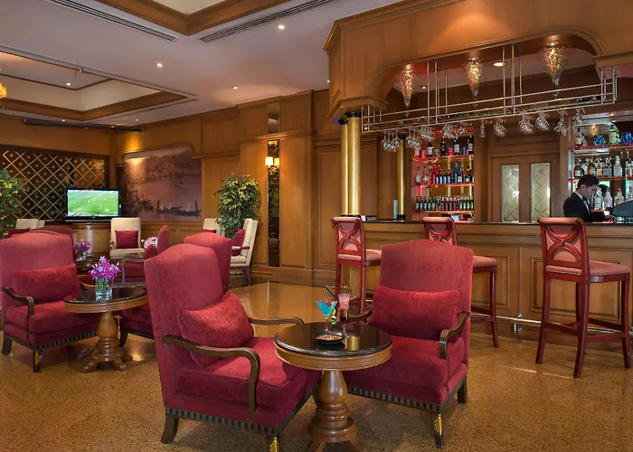 Palace 4*